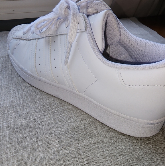 Women's Adidas Superstar Shoes - Picture 12 of 16